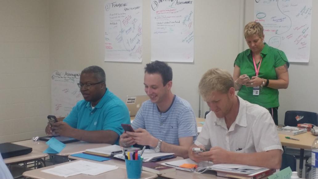 snedekermj's tweet photo. @TulsaSchools SS Ts using Twitter as an exit ticket! Exciting! Engaging!#SuccessTPS #NTIrocks http://t.co/Sl7dpthtYR