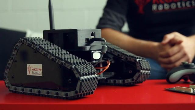 GreaterMTL's tweet image. #RedTreeHydra, @RedTreeRobotics's team, has been selected as a finalist for #robotlaunch2015 buff.ly/1Nqm2Ty