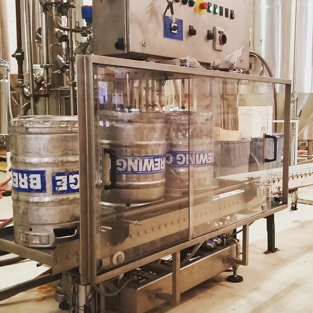 StGBeer's tweet photo. Fresh Nut Brown Ale kegging now! #craftbrew #vacraftbeer #visithampton #visithamptonva #drinklocal #stgeorgebrewery http://t.co/tONe407l8s