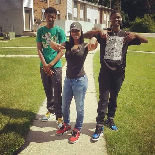 SmaQuan_'s tweet photo. These the closest people to me in life #FreeDaysha #FreeBooch http://t.co/8QnZhvDWCU