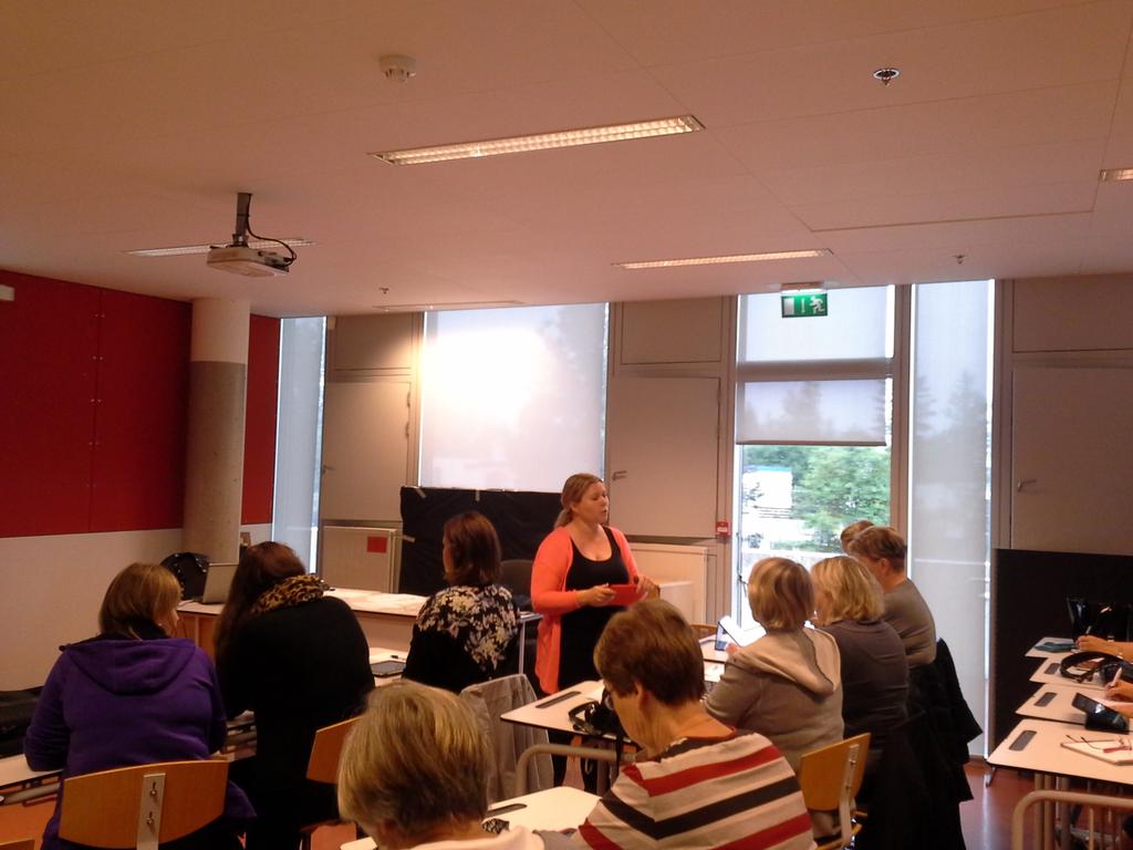 @rakelgmagg tekur sig vel út í Vogaskóla á #haustsmidjur2015 <a href="/iNamskeid/">iNamskeid</a>