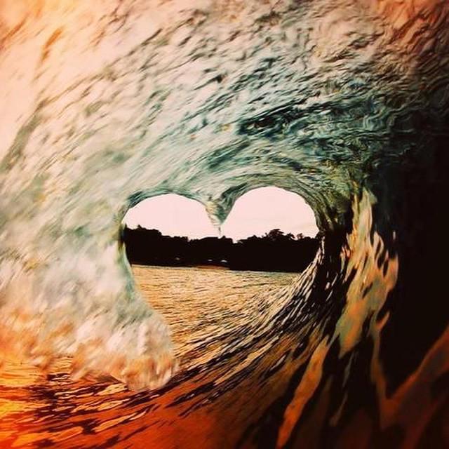 Alejogosurf's tweet photo. You cant stop the waves, but you can learn to surf. #Tarifa #Kite Love. #Surf http://t.co/oyUJUZEvgE
