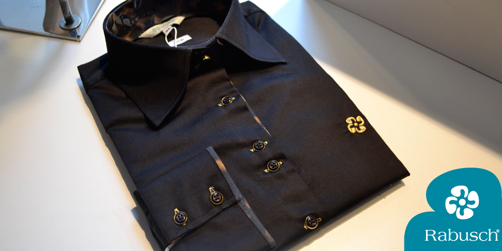 Rabusch's tweet photo. Camisa preta com detalhes animal print! <3
#camisapreta #rabusch #corre http://t.co/XUmpysJOzA