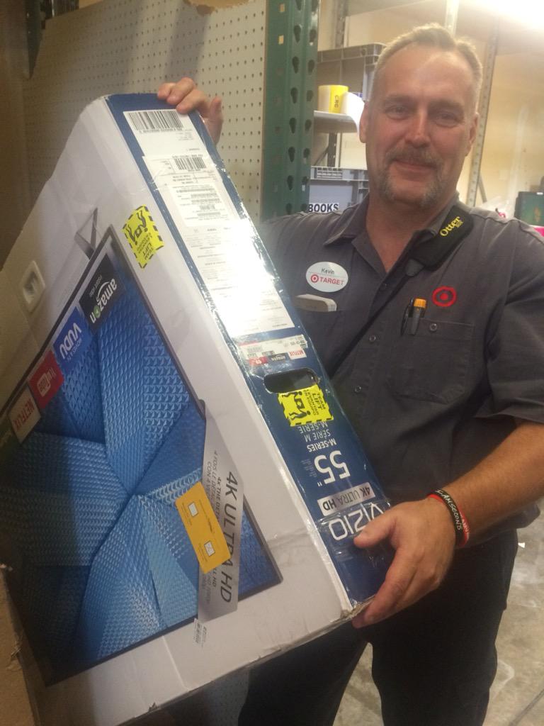 jjmartinez01's tweet image. #D326 #T1395 PMT Kevin and Reverse Logistics adding sales by completing #TVinspections! #G397PM