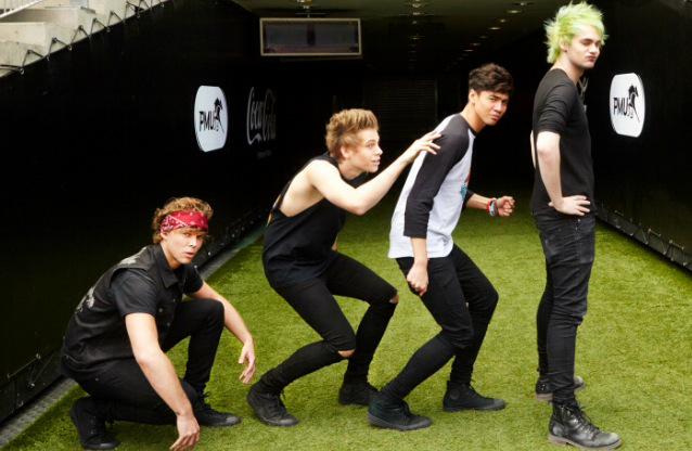 paouh_'s tweet photo. Rt si quieres que ganen #MTVHottest 5 seconds of summer #5SOSFAMATTACK http://t.co/1JU1TCPn7A