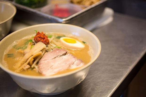 feastmag's tweet image. St. Louis has a third ramen shop, @GaijinHouseSTL, in the works bit.ly/1N3tBCL