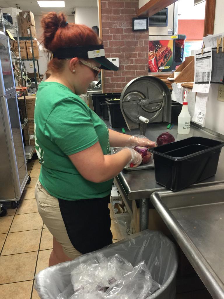 friendofabby's tweet photo. Best way to cut onions.. #sunglasses @SubwayProbz__ @subwayproblemss @WorkAtSubway @SubwayProbs_ http://t.co/u2nvoVB0sC
