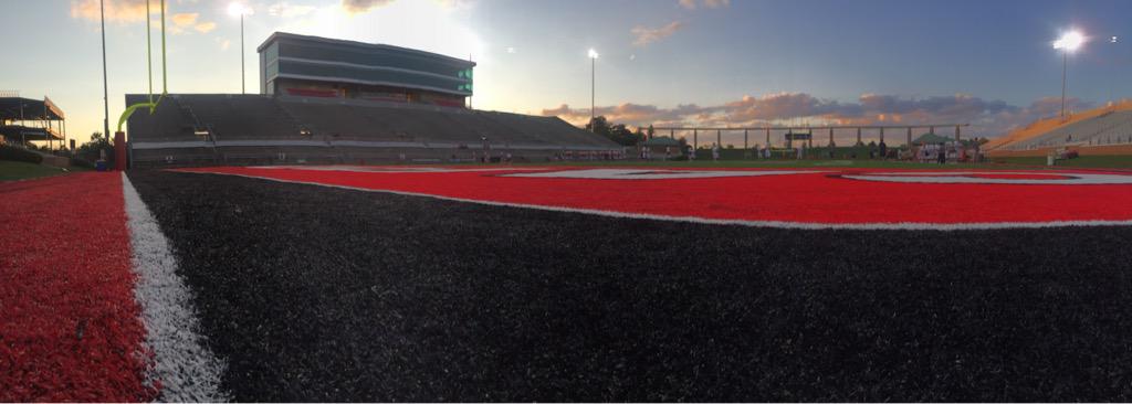 TilmonClark's tweet photo. I love this game. I love #BallState. I love #ScheumannStadium http://t.co/aTbOOA2SV8