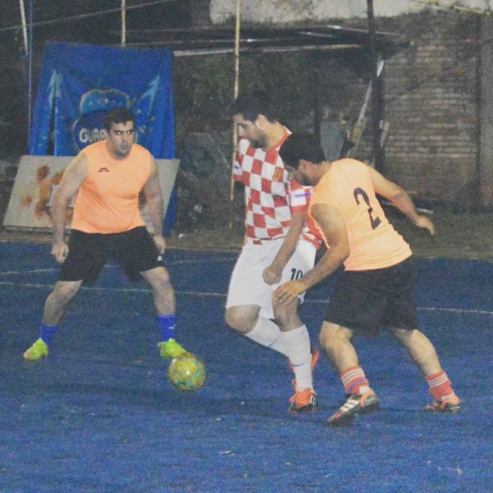 Exafutbolpy's tweet photo. #ExaSSCC es el primer semifinalista del #ExaChampions. Goleó 4-1 a #ExaCAS http://t.co/iM2IS70Umm