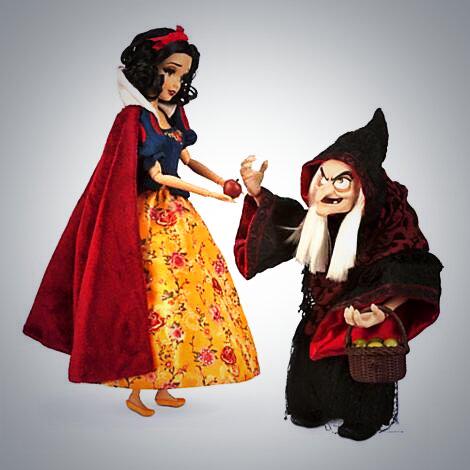WDisneyCurious's tweet photo. #disneystore new dolls 
#SnowWhite http://t.co/xkCz0ddd96
