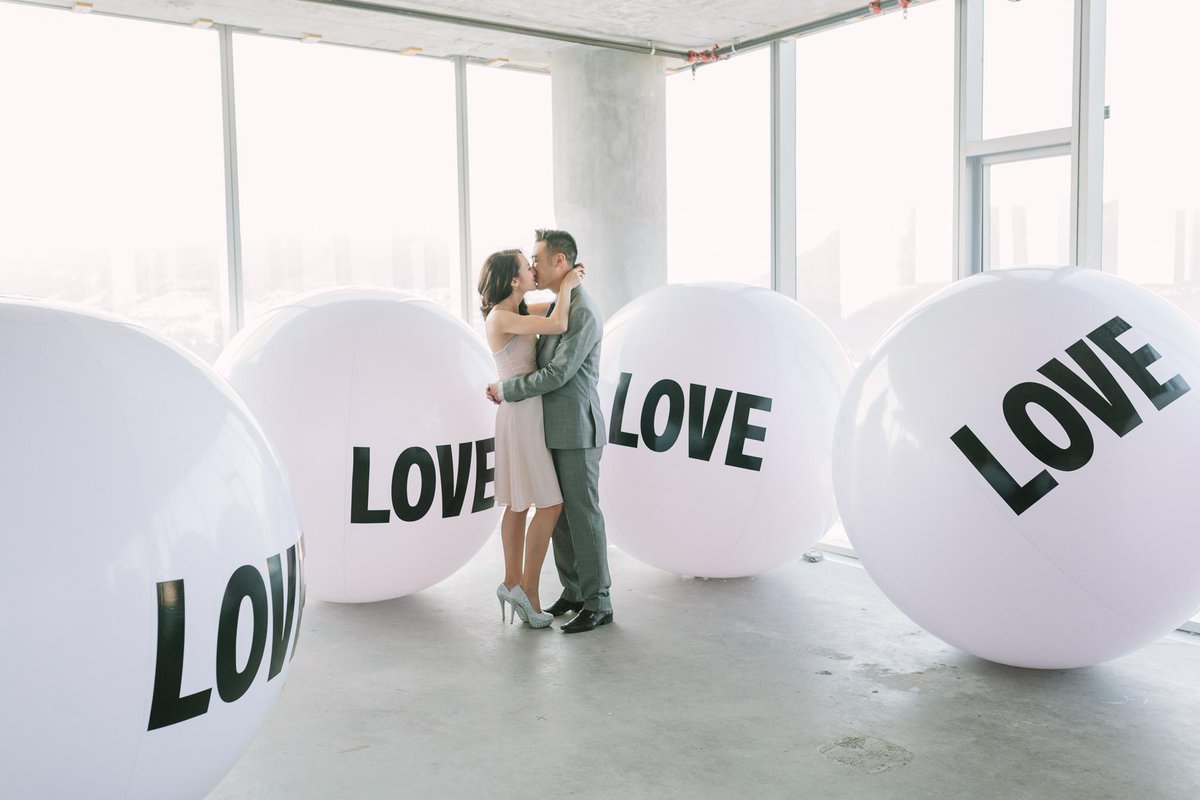 Luxe_Proposals's tweet photo. SHE SAID YES! Congrats to the NEWLY #ENGAGED couple @canadankim @kimberleyraexo #ProposeInStyle #JustBecauseVancouver http://t.co/LWJ4F0VADG
