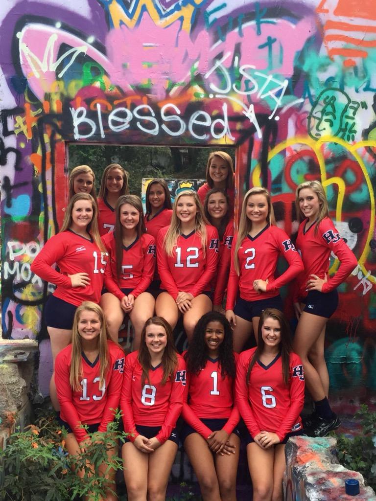 Carlyrayee's tweet photo. My teams better than yours! ❤️💙 #NYNG @HjVolleyball http://t.co/rIyfalH95w