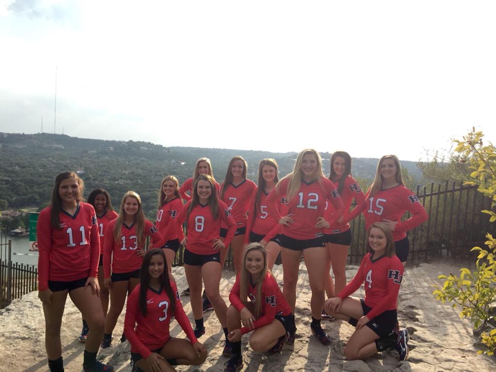 Carlyrayee's tweet photo. My teams better than yours! ❤️💙 #NYNG @HjVolleyball http://t.co/rIyfalH95w