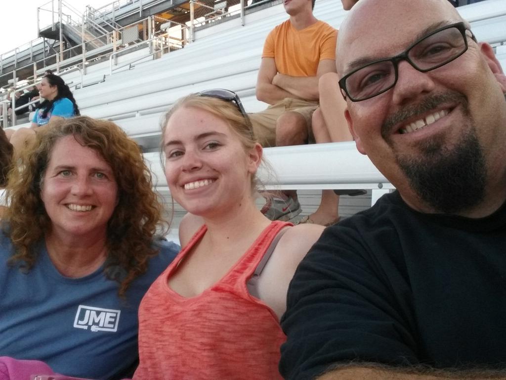 AdamoGraphics's tweet photo. Waiting for Uncle Kracker!! And Sugar Ray will rock out!! Wooot!
#wsfmainstage http://t.co/mTFxVhNHfr