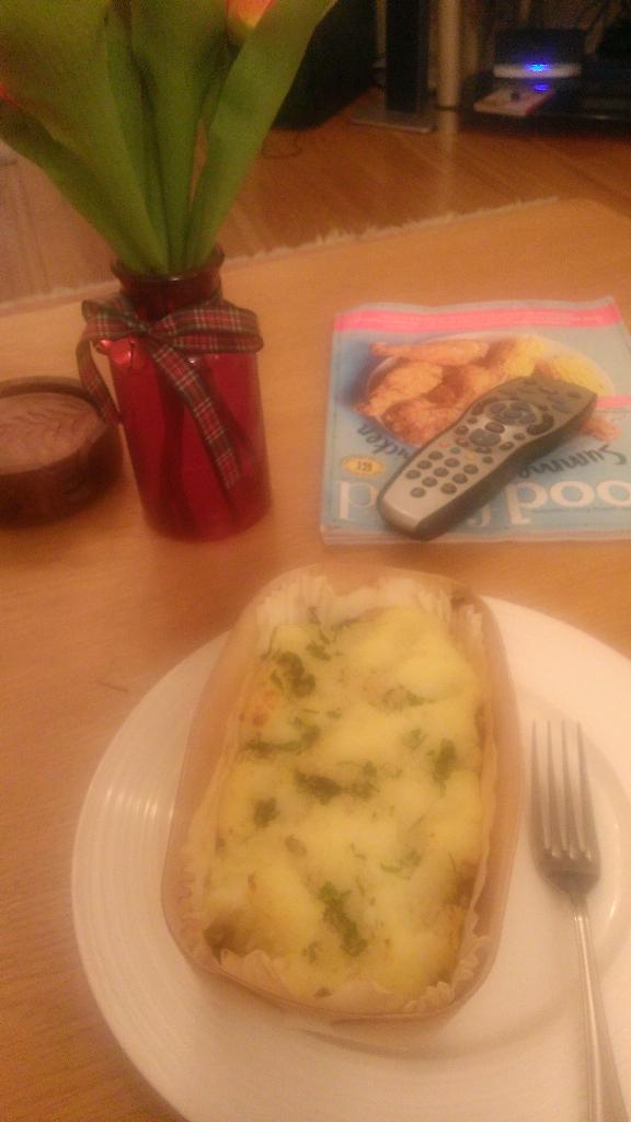 iw3's tweet photo. Charlie Bigham's and #GBBO #BakeoffAndBighams http://t.co/2Mr08wKOZh