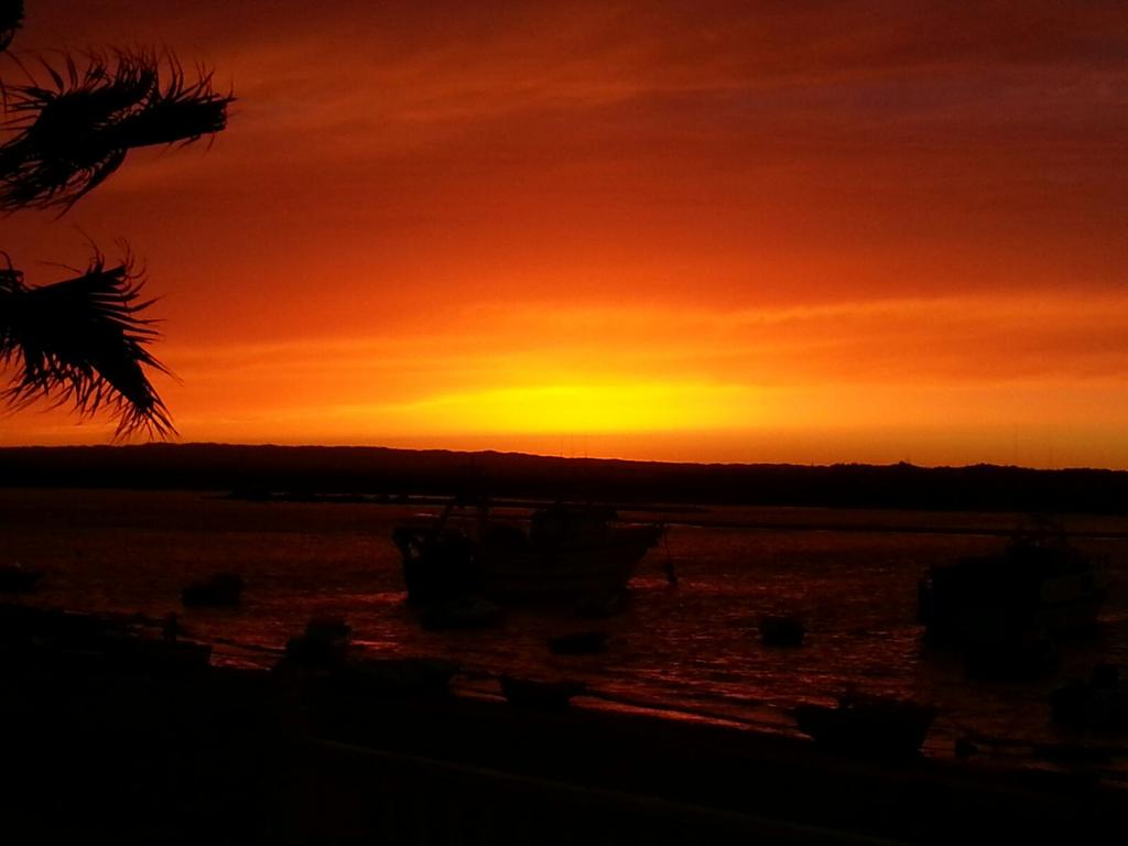 tanfader's tweet photo. Puesta de sol en el paraíso de Isla Cristina http://t.co/yn1bH1T2vc