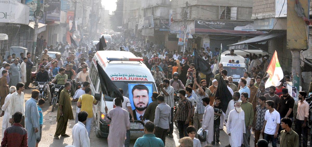 AbbasiMrehan1's tweet photo. Funeral of Martyred #MQM Worker #MuhammadHashim #MQMWantsJustice #JusticeForHashim http://t.co/ly65mgtrTk