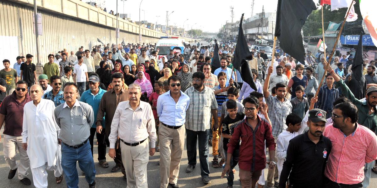 OfficialMQM's tweet photo. 9: Funeral of Martyred #MQM Worker #MuhammadHashim #MQMWantsJustice #JusticeForHashim http://t.co/umOx46RIbz