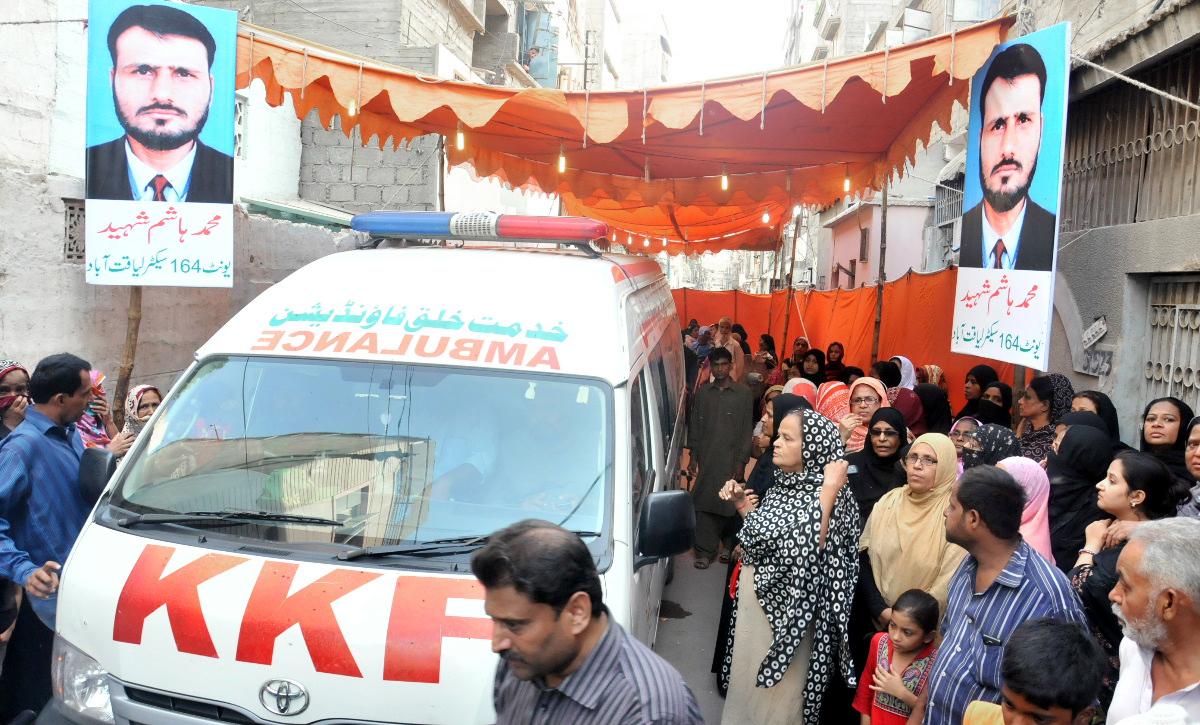 OfficialMQM's tweet photo. 13: Funeral of Martyred #MQM Worker #MuhammadHashim #MQMWantsJustice #JusticeForHashim http://t.co/MeyP29eGOC