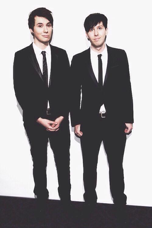 heathenstj's tweet image. "Twinning"

Fav for Danrific rt for Phan