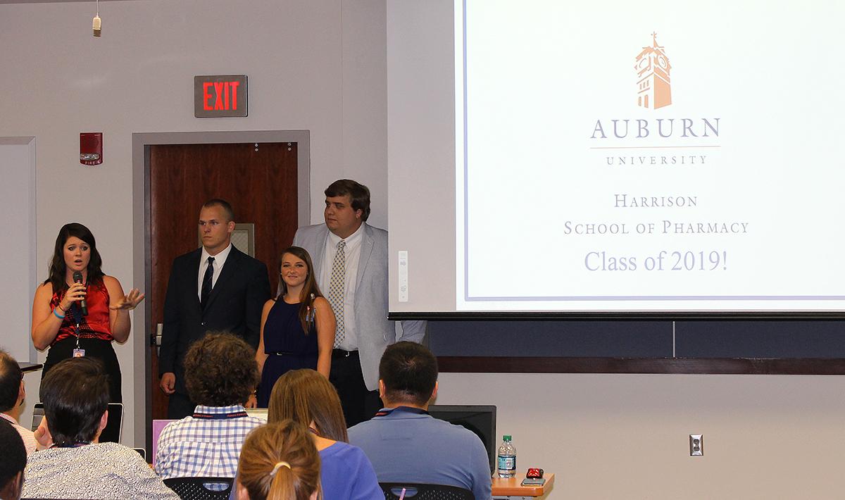 auhcop's tweet photo. P1s are learning about student organizations during #FoundationsWeek. Here, the AU @Commpharmacy chapter presents. http://t.co/3UNOy94fTD