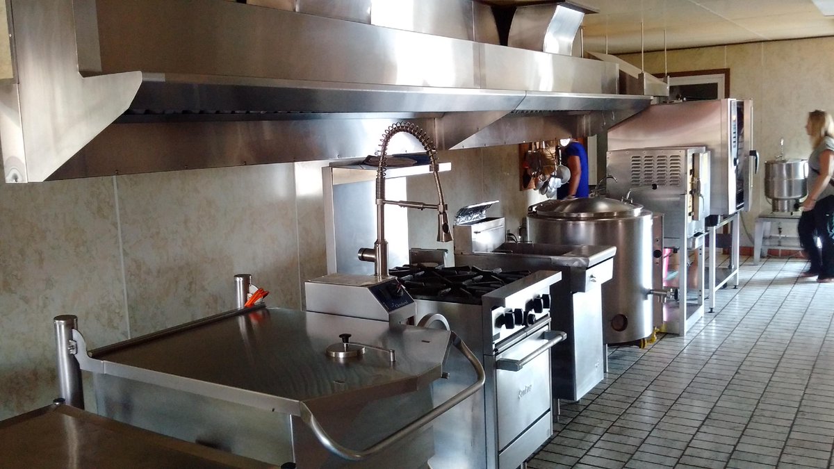 DanaMcCauley's tweet image. #Hutterite #lunches are hearty and homemade on a large scale #lovesaskfood