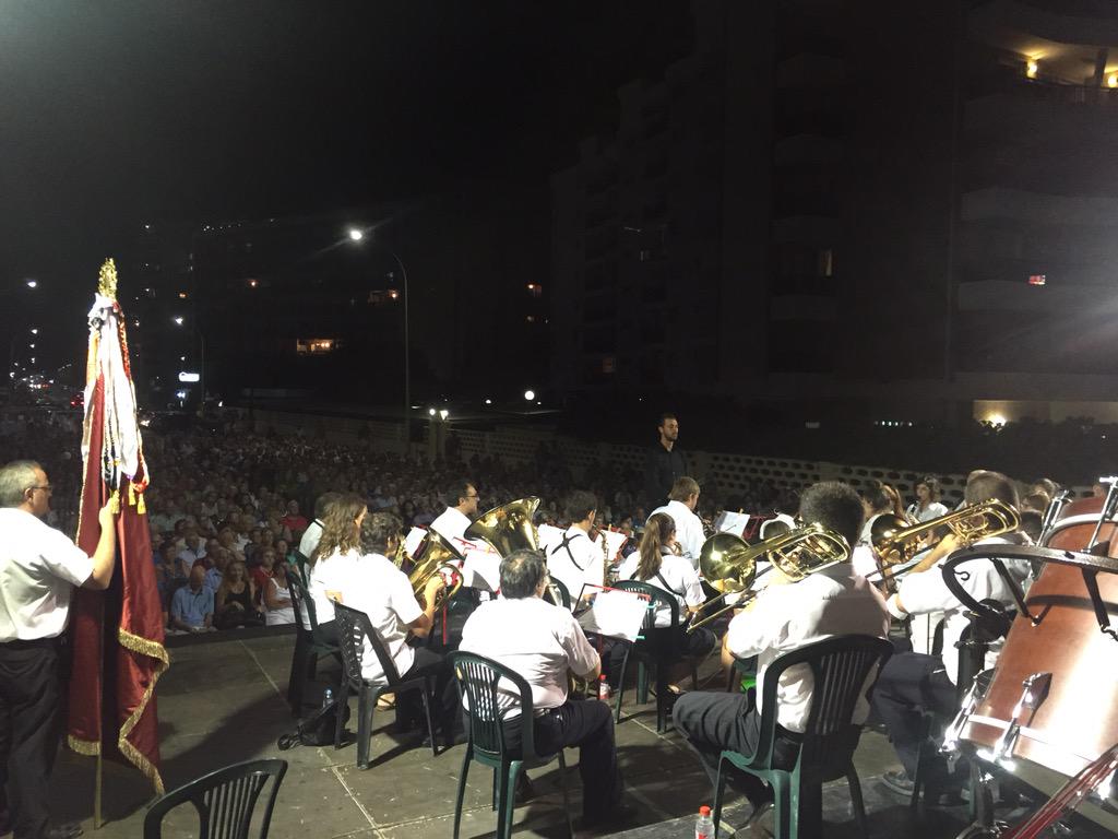 visitgandia's tweet photo. Empieza el último concierto del ciclo "Una Mar de Músiques", hoy a cargo de la AAM Sant Blai de Potries. http://t.co/47q9vUc2Hk