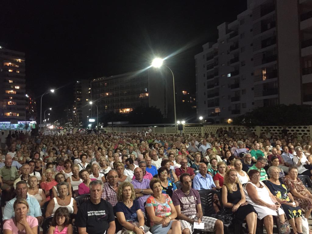 visitgandia's tweet photo. Empieza el último concierto del ciclo "Una Mar de Músiques", hoy a cargo de la AAM Sant Blai de Potries. http://t.co/47q9vUc2Hk