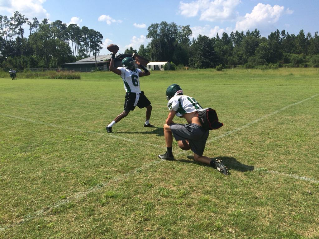 IamCourtJasmin's tweet photo. Im in Waycross, GA today visiting with the #WareCountyGators #teamsideline #countdowntokickoff http://t.co/b9WtiD0to4