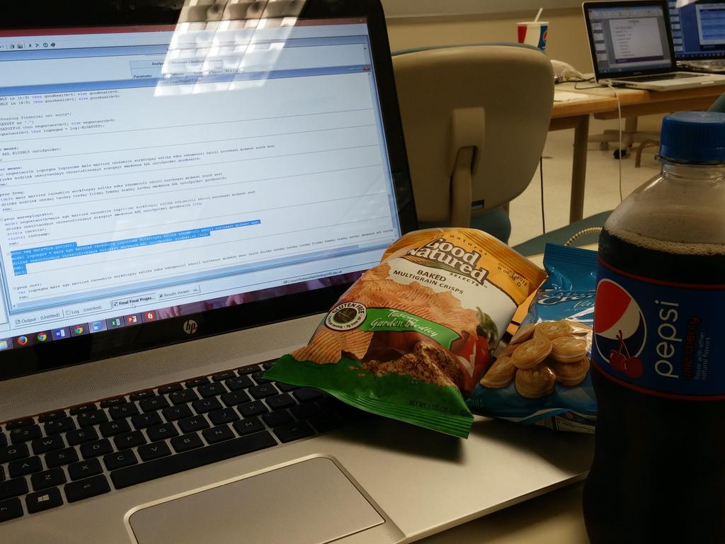 KateMielitz's tweet image. Used the vending machine for first time in five YEARS. #desperate #finalproject #SASnerd #makingprogress