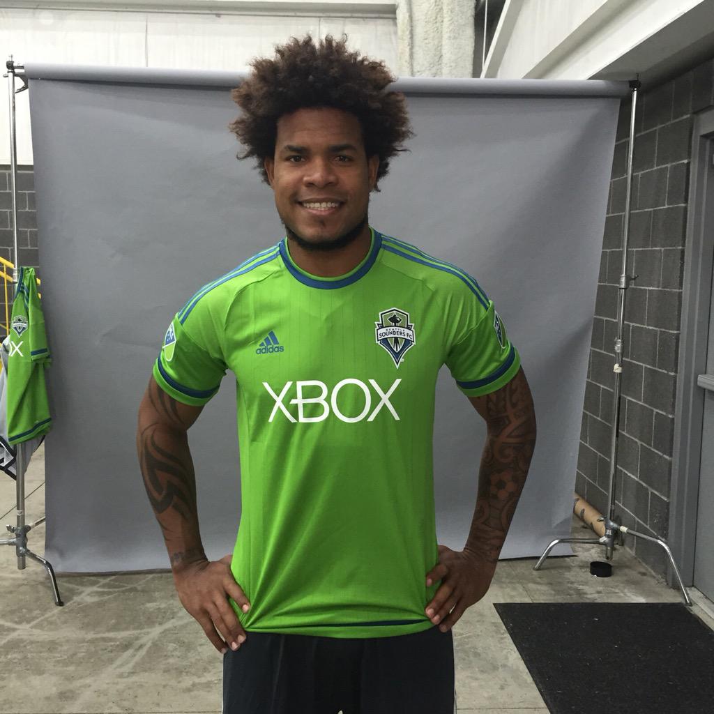 romantorres05's tweet photo. Muy feliz por esta etapa en mi carrera! http://t.co/OAoZJADdm4
