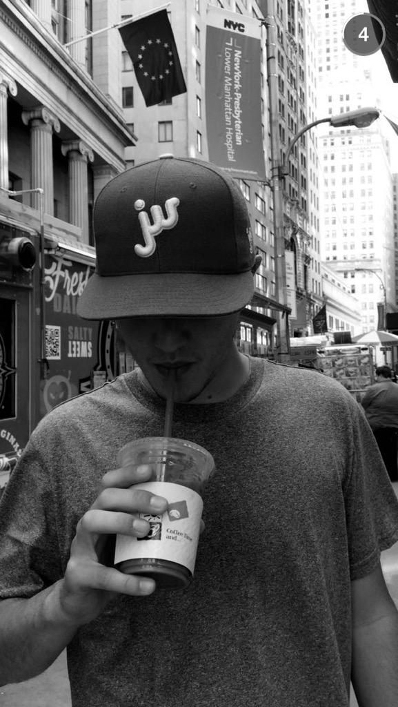 JDUBplayball's tweet photo. J-Dub spotted on Wall St, NYC #playerschoice http://t.co/WxMF7UYg4I