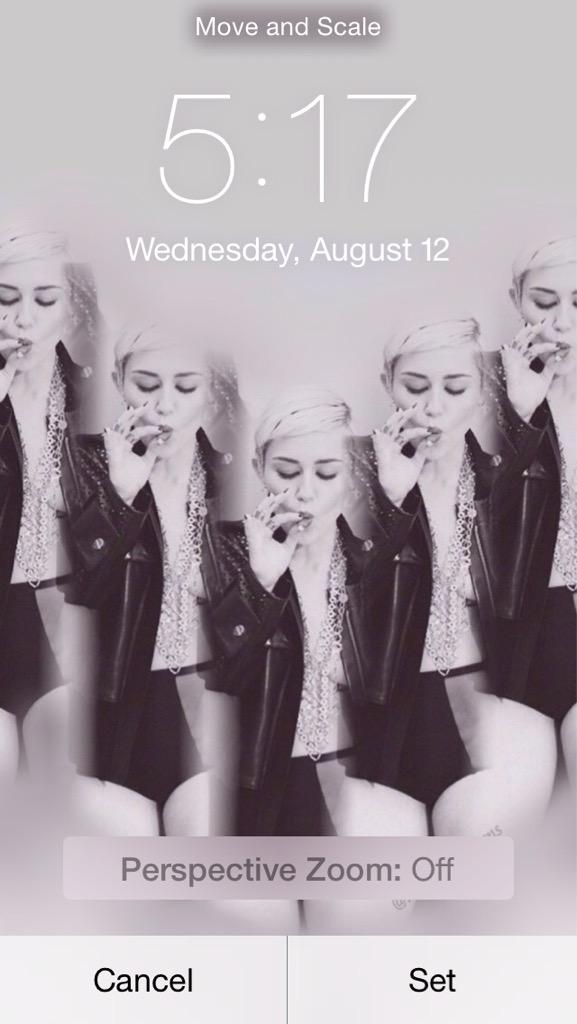 mekelockscreens's tweet photo. A different kinda #MileyCyrus #Lockscreen 

RT/Fav if you saved it! Be honest ;)x
>#MileyCyrusLockscreen http://t.co/TdhLsvsIWw