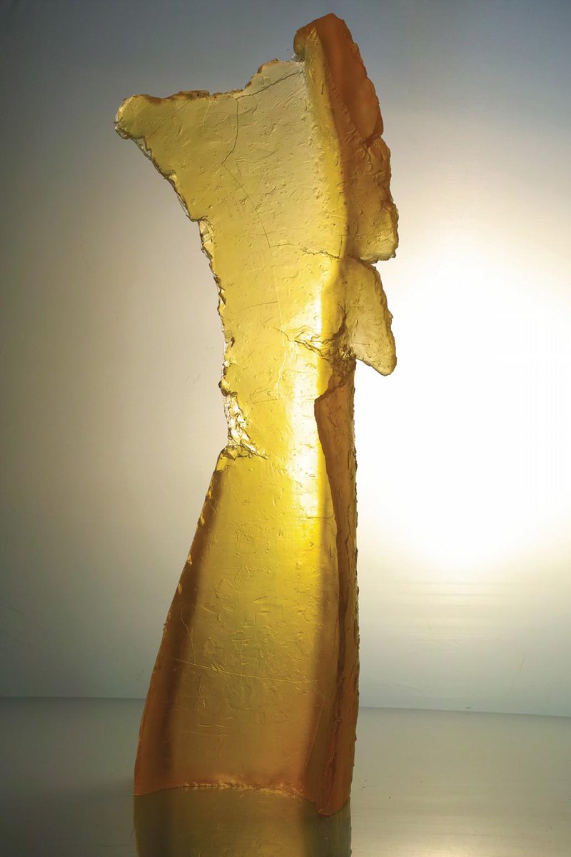 Crystal_Caviar's tweet photo. @Crystal_Caviar - curators of #Europes largest glass art collection #colour #form #collection #art #glass http://t.co/wIokRTbzHR