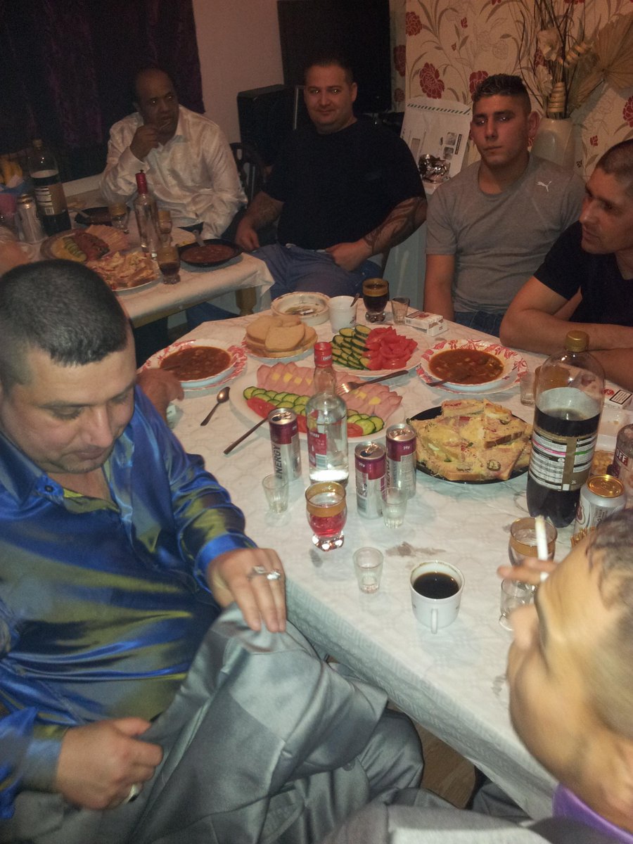 sampion131's tweet photo. party http://t.co/AMgeMXyZPj