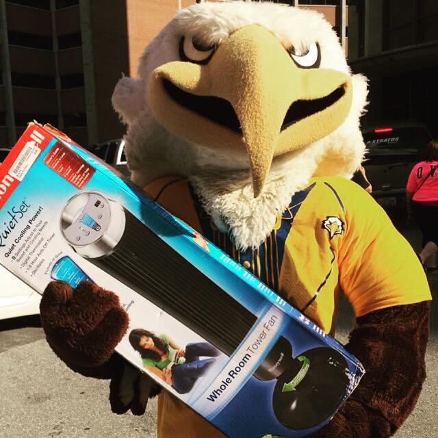 moreheadstate's tweet photo. Spotted Beaker helping with #MuchMoreMoveIn in East Mignon http://t.co/5HzijAv1Ft