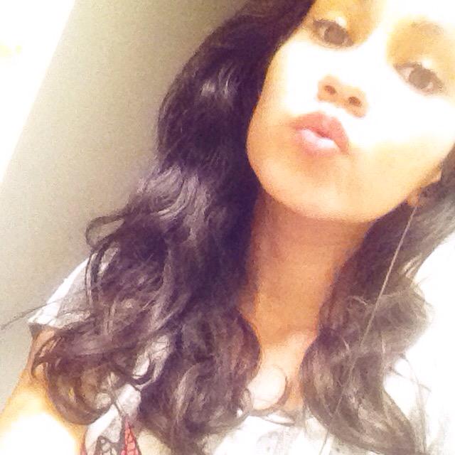 Ynii_Lynn's tweet photo. Buenas Tardes #Onlyme #yey #worldme #lalala #Follow2BeFollowed http://t.co/yGn3gwR9CB