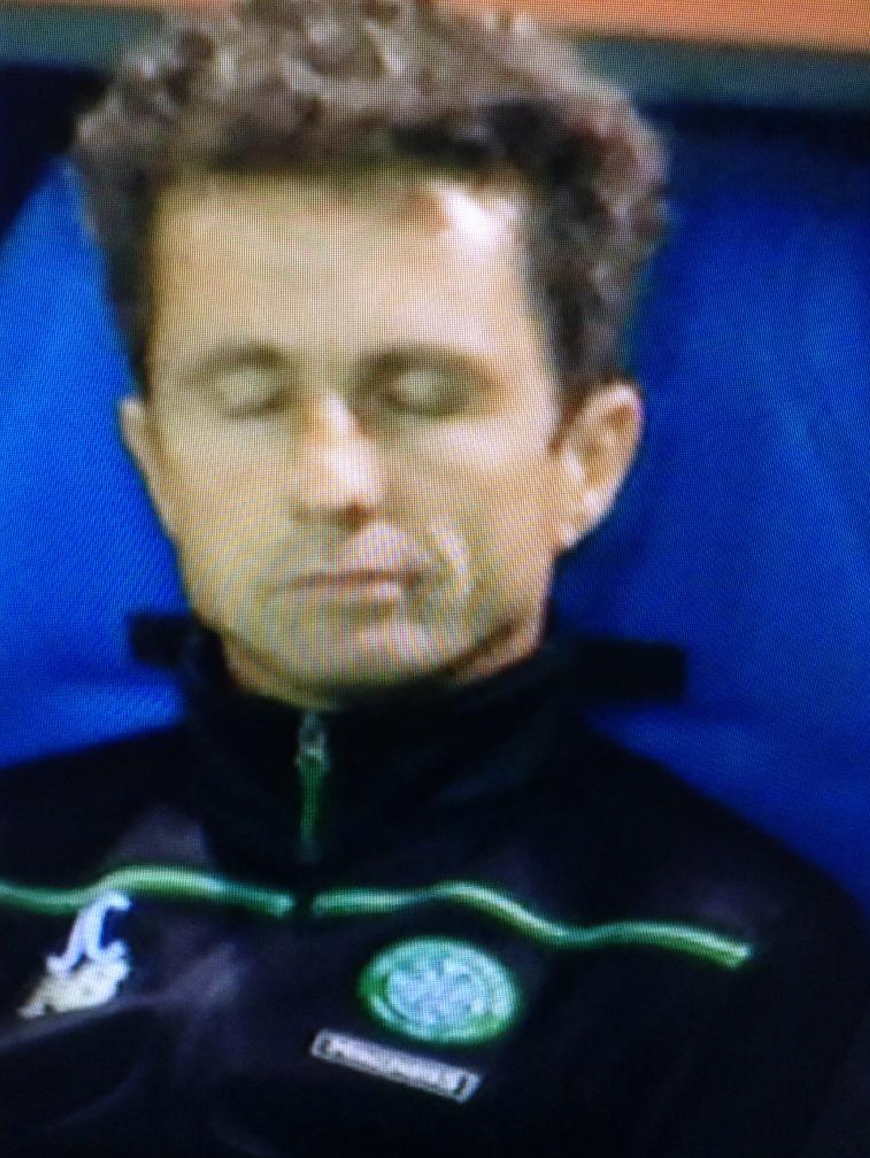 dollydigital's tweet photo. "Zip it, Shrimpy!"

"Better?"

Better... http://t.co/apShW70N2a