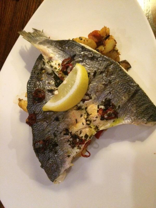 RateARestaurant's tweet photo. @caressejade @alixball_ we recommend @MandCManchester for lunch in Manchester. Tasty food at a reasonable price! 👌🏻 http://t.co/MPZanZOa02