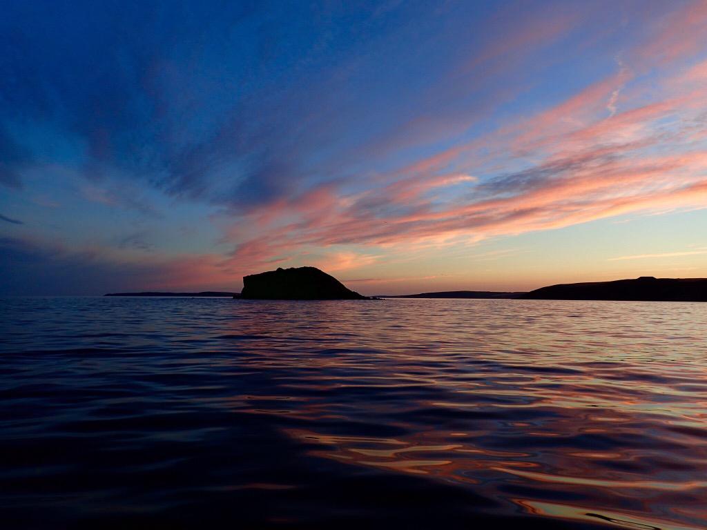 kinsalegraham's tweet photo. Stunning evening on the water with #Oceanaddicts near #Kinsale http://t.co/CKxz2uhBkE