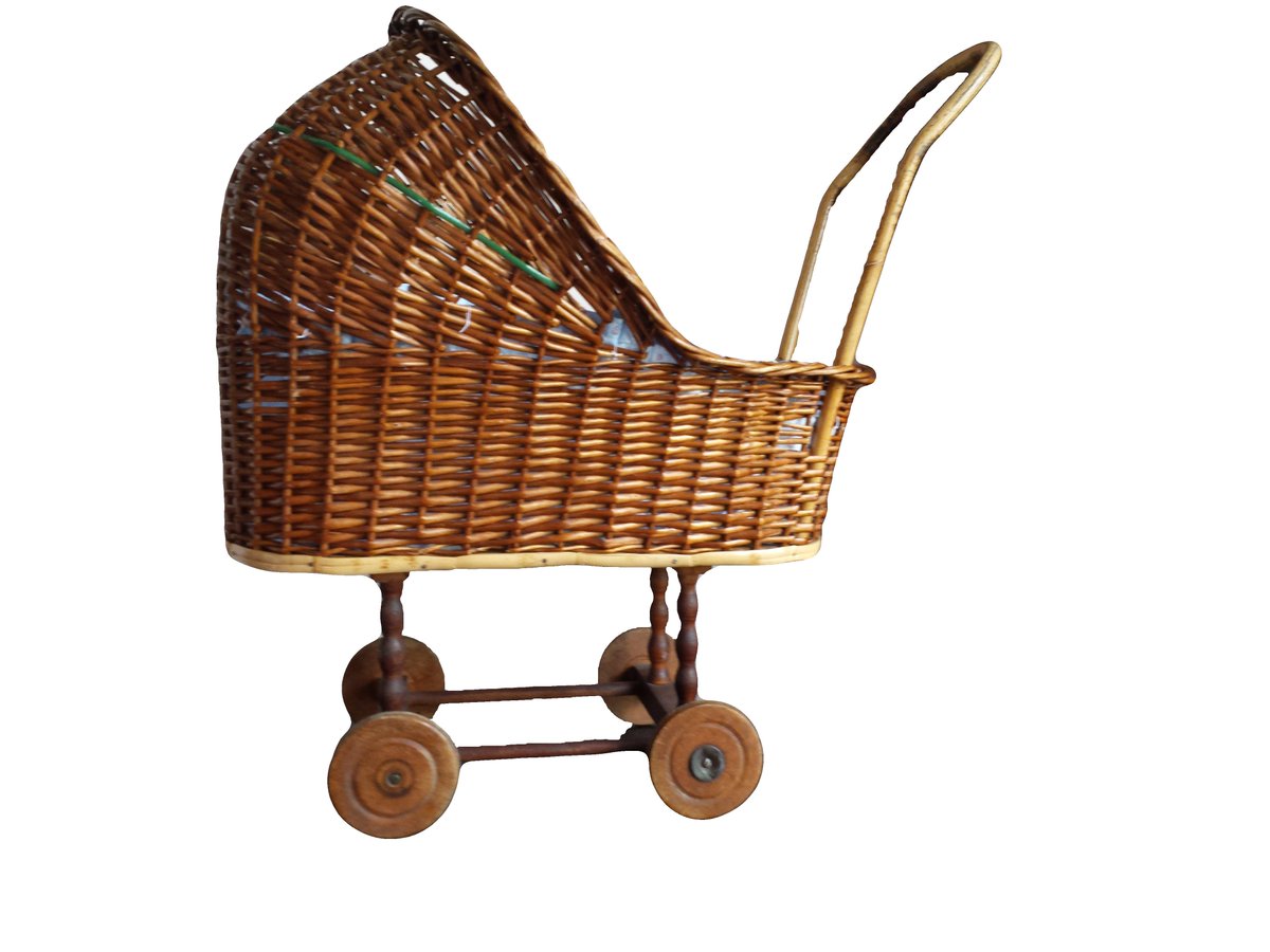 En ook deze mooie ouderwetse poppenwagen is verkocht! Gelukkig is er nog heel veel leuk retrospeelgoed over;)