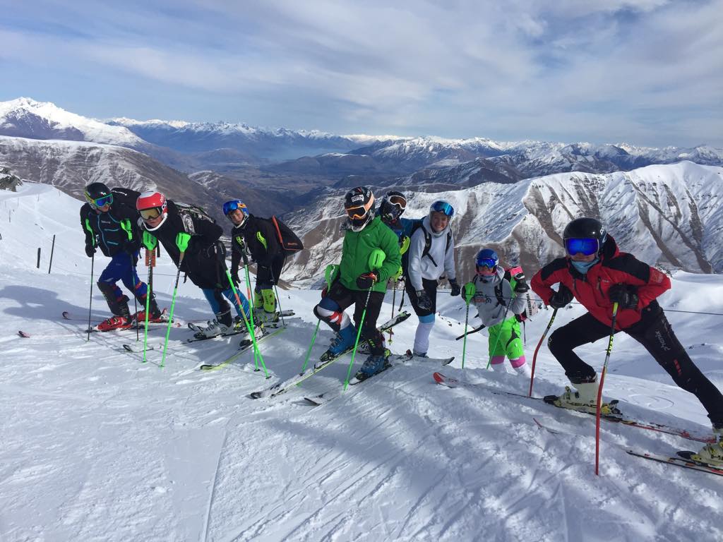 ChemmySki's tweet image. ❤️ing Coaching this crew. Fast, happy kids... Email us for October camp details info@cdcperform.com