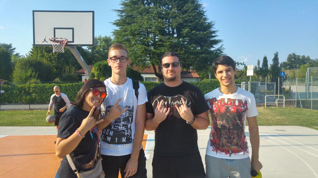 Matteo_Trivium's tweet photo. @coreytrivium you were awesome too! Damn my neck hurts, i did my best on the front row 😁 hope to see you soon!! Ty http://t.co/AO6unOAWKh