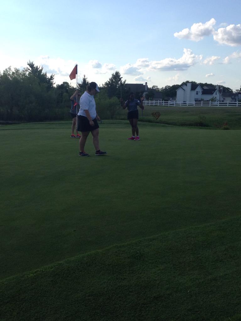 LCHS_GOLF's tweet photo. Dymond celebrates her first bogey during her first varsity match! http://t.co/RyvSzLMk4R