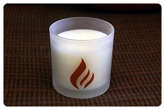 MustHaveBoxes's tweet photo. Lilac + Rose + Bergamot + Ylang Ylang = Addictively Aromatic @ffcandles #subscriptionbox http://t.co/w12oi5USP5 http://t.co/M71QA3NuVZ