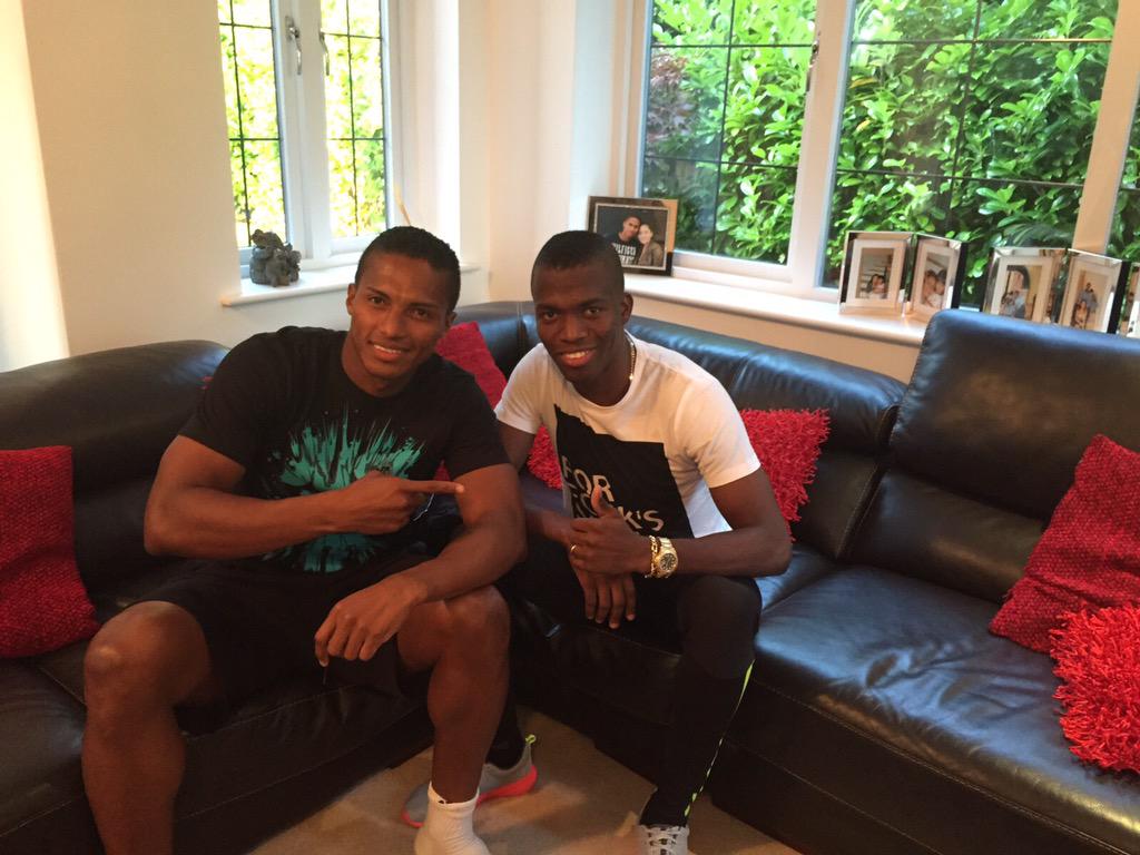 anto_v25's tweet photo. Una excelente visita de mi hermano. Te deseo una buena recuperacion. @EnnerValencia14 http://t.co/nEzRPecjbf