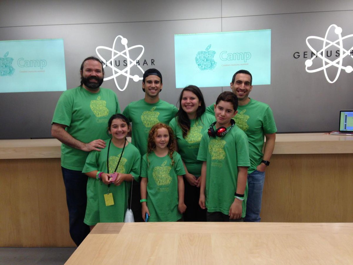 Already Apple geniuses!! #staying connected