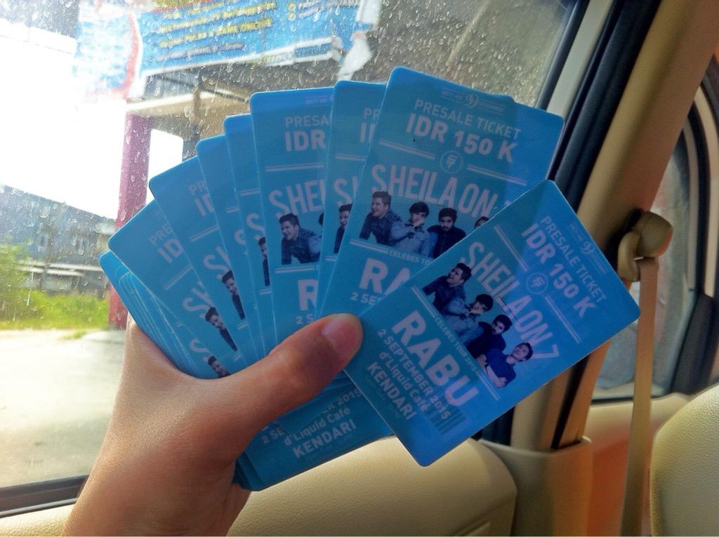 KENDARIColorRun's tweet photo. KENDARI - @SHEILAON7 LIVE IN KENDARI || Ticket Box: @BLCKBXstore @RoemahKopi41KDI || PreSale: 150K || @kendari_online http://t.co/fX7TbMyuhS
