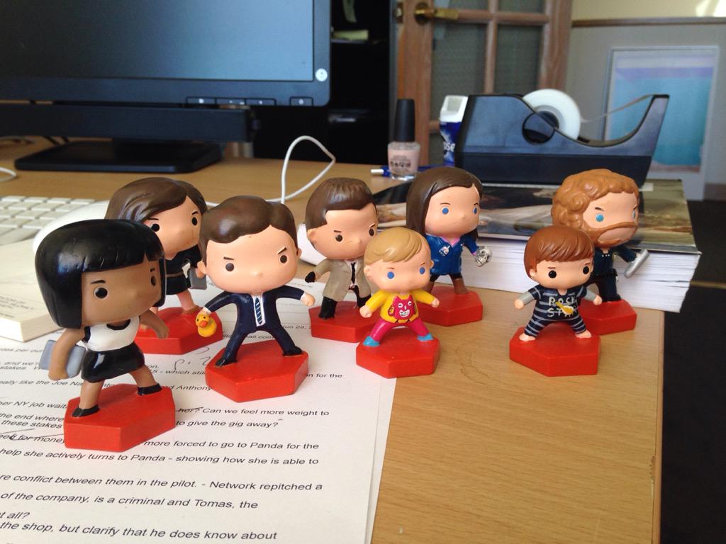 EmilySilver29's tweet photo. Dear @BONESonFOX fans, RT and petition @funko with me &amp; @HilaryGraham to get #bones figures of our very own! http://t.co/Bfdl5CaBwk