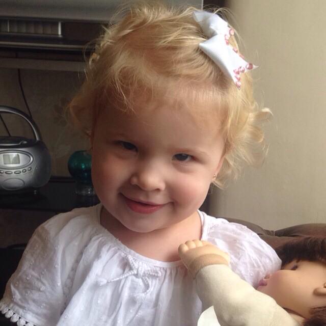 Elllouisa_x's tweet photo. My gorgeous little princess💘✨👶😚 http://t.co/dML8V7l1H5